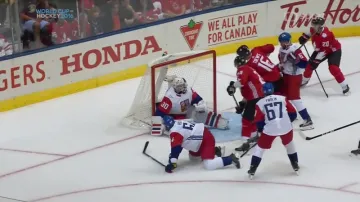 Gól v utkání Kanada - Česko: Toews - 5:0 (35. min.)