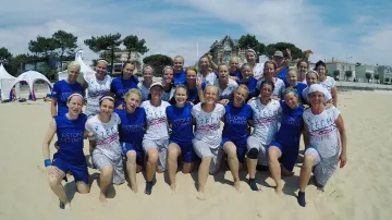 České reprezentantky se soupeřkami z Estonska