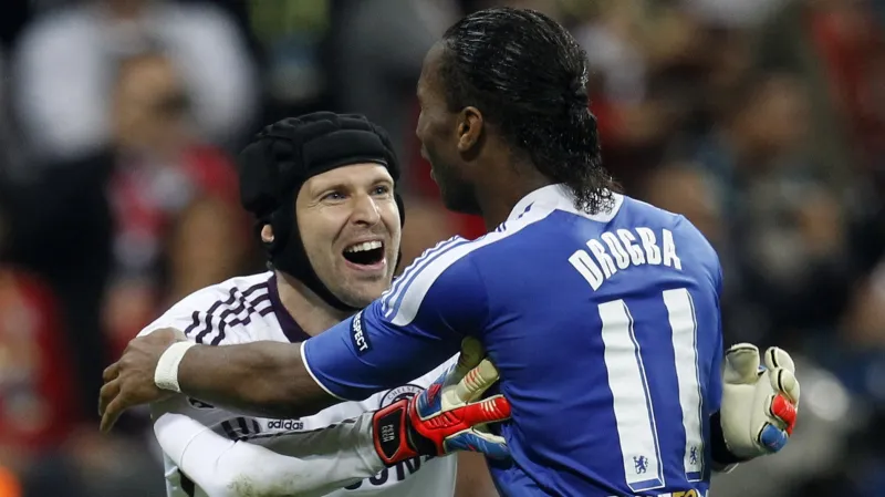 Pertr Čech a Didier Drogba