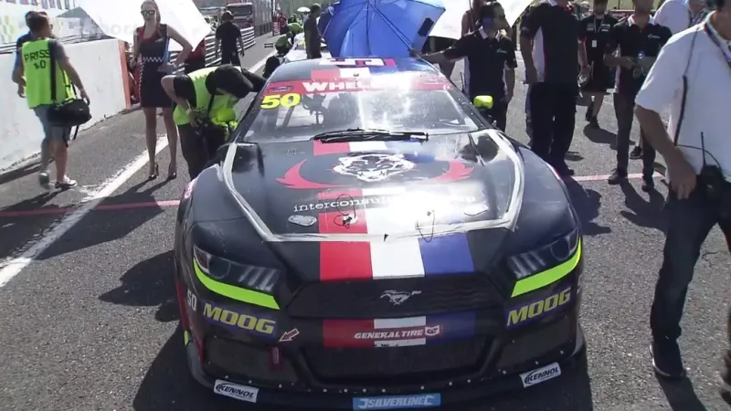 Závody na mosteckém okruhu