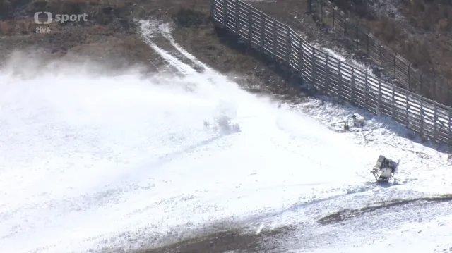Farmáři v Čang-ťia-kchou nesmí k vodě, zasněžují se s ní olympijské areály