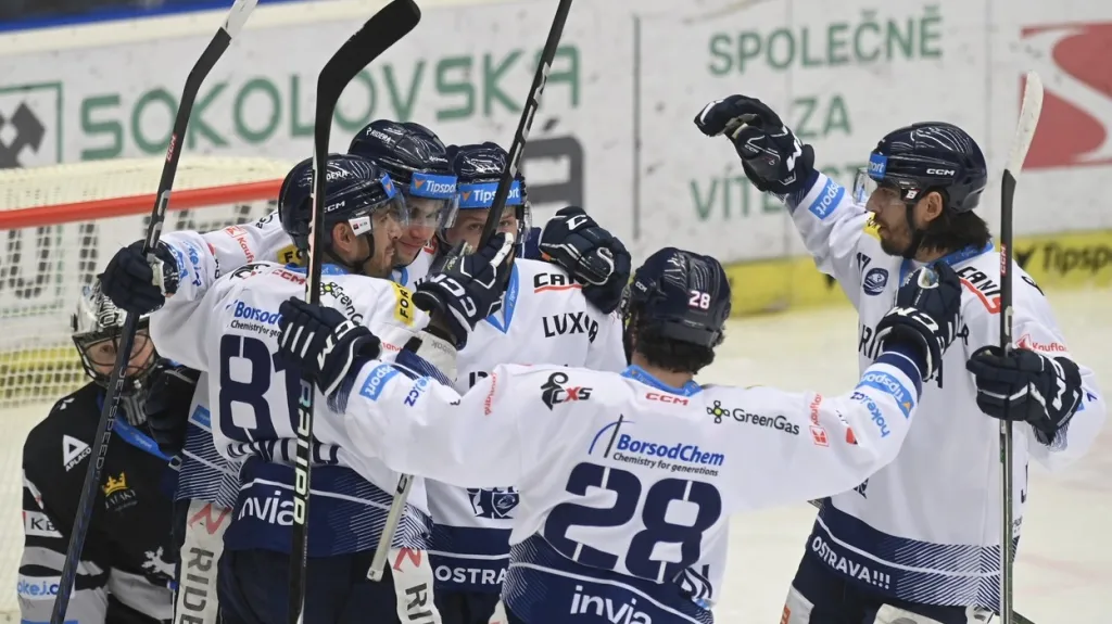 Radost hokejistů Vítkovic v Karlových Varech