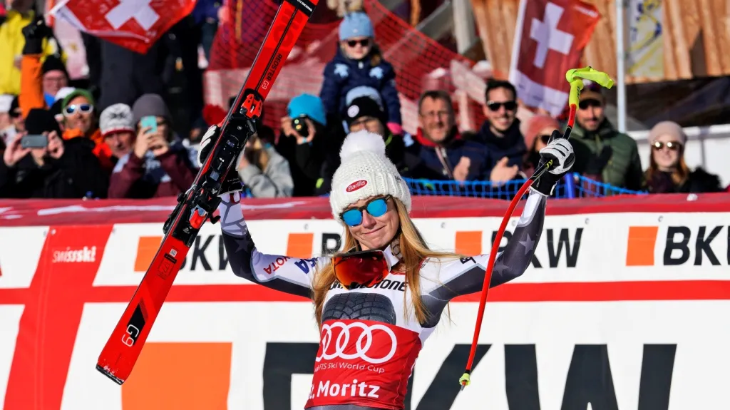 Mikaela Shiffrinová se raduje z vítězství