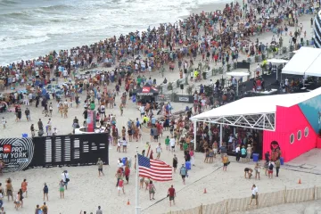 QuiksilverPro na newyorské Long Beach