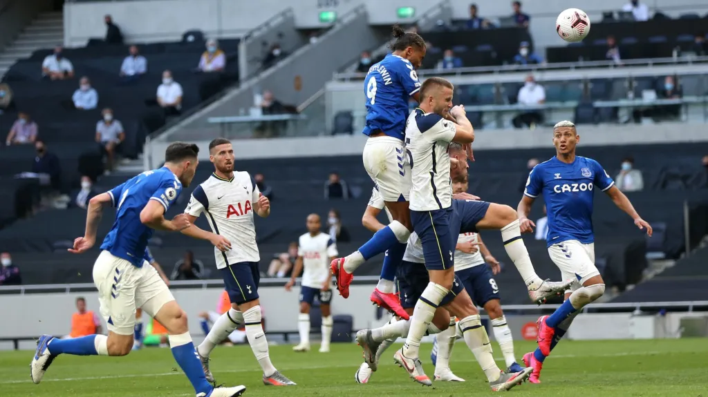 Calvert-Lewin se prosazuje proti Tottenhamu