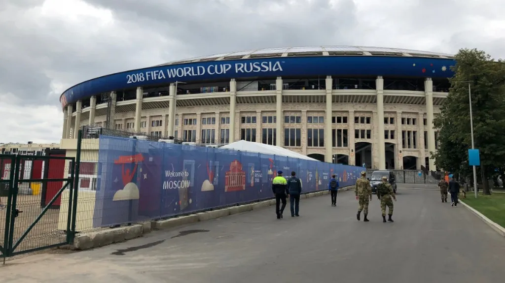 Lužniki v Moskvě. Ticho před (další) bouří