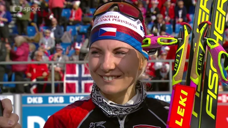 Posmutnělé české ohlasy po stíhačce žen