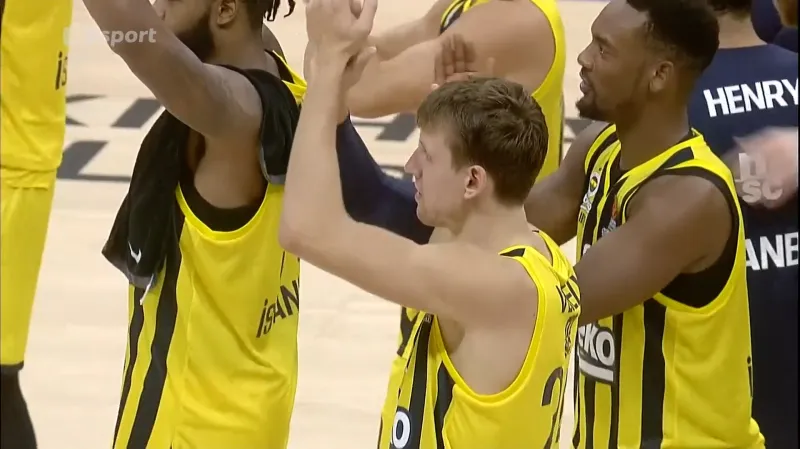 Veselý nepomůže basketbalové reprezentaci proti Litvě