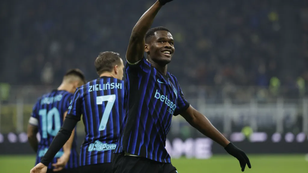 Radující se Ange-Yoan Bonny