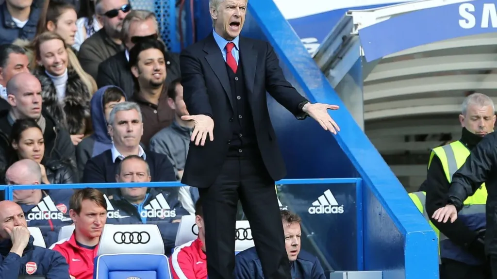 Arsenu Wengerovi se jeho jubilejní zápas nepovedl