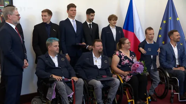 Fiala přivítal medailisty z Paříže