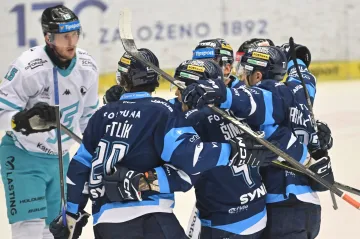 Hokejisté Liberce slaví v utkání proti Karlovým Varům