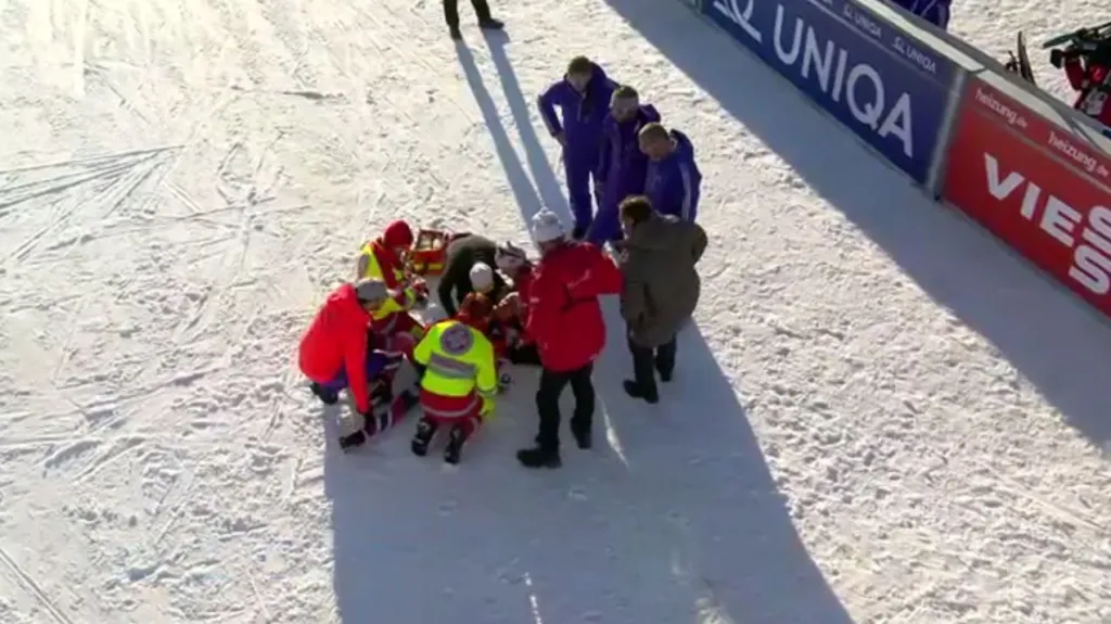 Svendsen v cíli sprintu zkolaboval