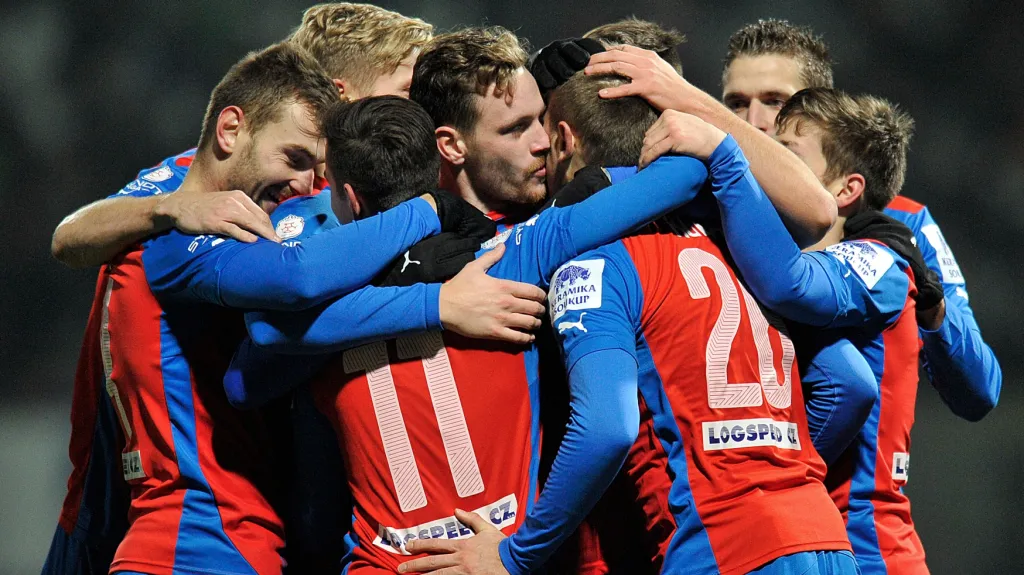 Slavící hráči Plzně