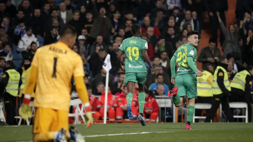 Alexander Isak z Realu Sociedad se raduje z gólu v síti Realu Madrid