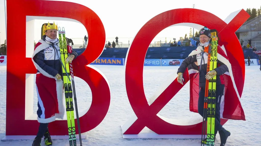 Norští biatlonoví bratři Johannes a Tarjei Böové