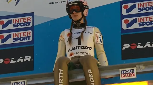 První skok Křepelkové na středním můstku