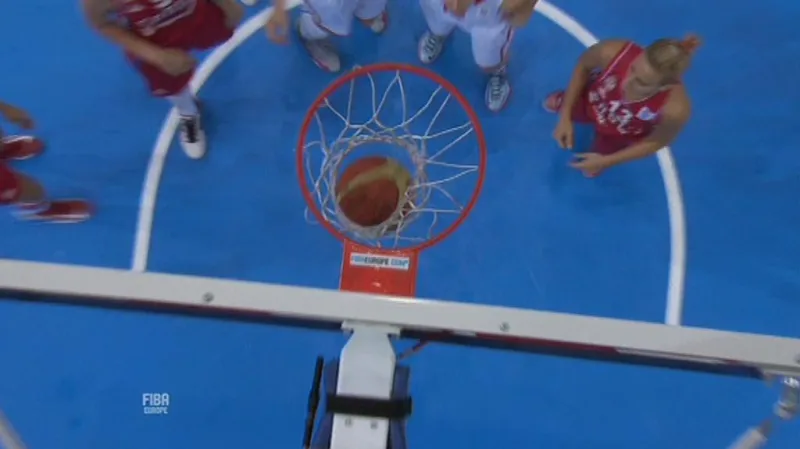 Basketbalistky před zápasem se Španělskem