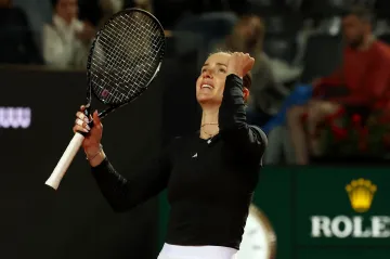 Elina Svitolinová se raduje z postupu do finále v Římě