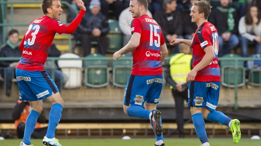 Radující se hráči Plzně