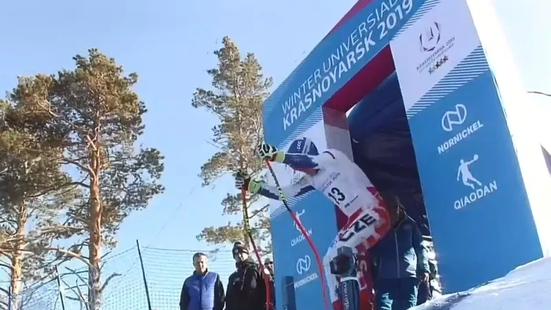 První českou medaili veze z univerziády Klinský