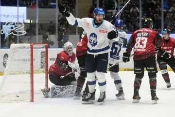 Kryštof Hrabík v dresu Kladna dává gól Spartě