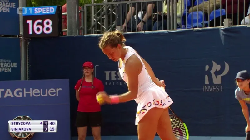 Strýcová na Prague Open rozdrtila Siniakovou