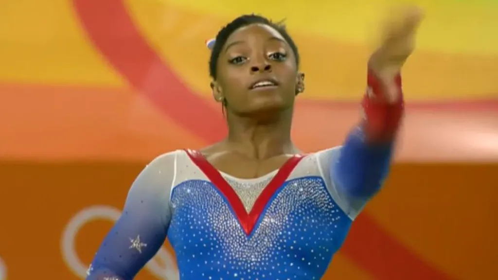 Gymnastka Bilesová vyhrála anketu agentury AP o nejlepší sportovkyni