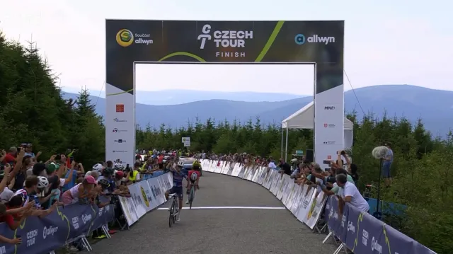 Finiš druhé etapy Czech Tour