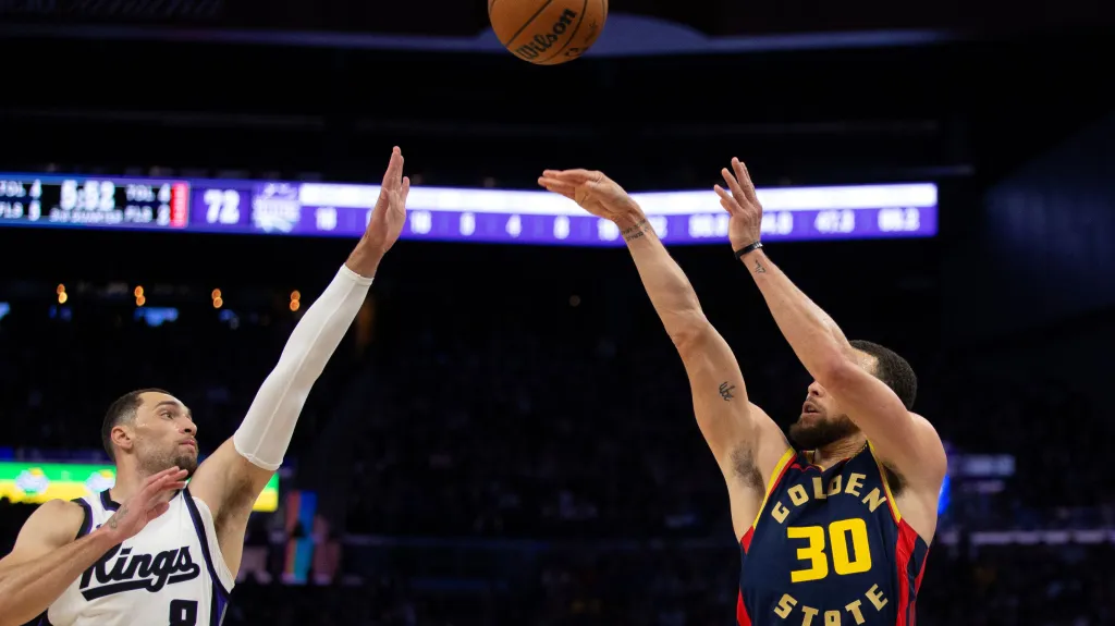 Stephen Curry v utkání proti Sacramentu