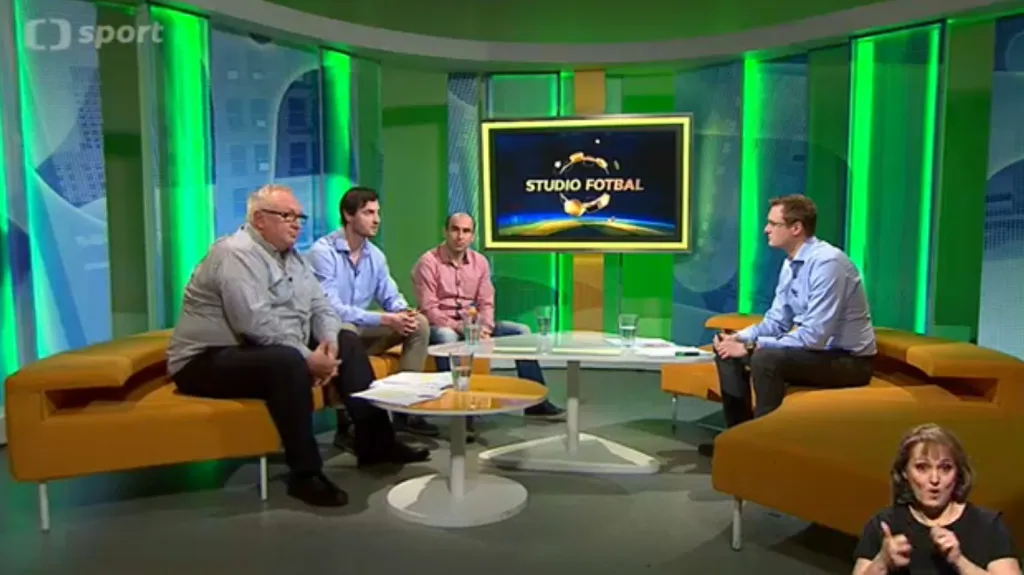 Martin Lejsal (uprostřed), Tomáš Polách a MUDr. Petr Gál ve Studiu fotbal extra