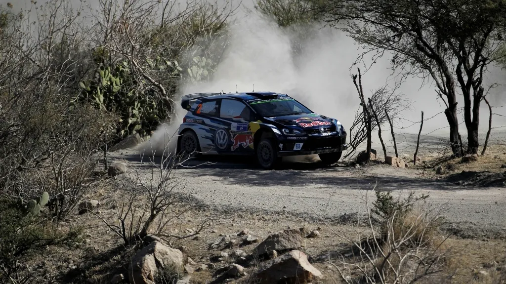 Jari-Matti Latvala se svým volkswagenem