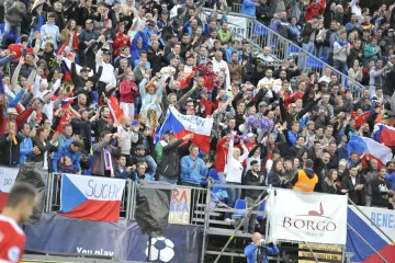 Zaplněné tribuny brněnské arény