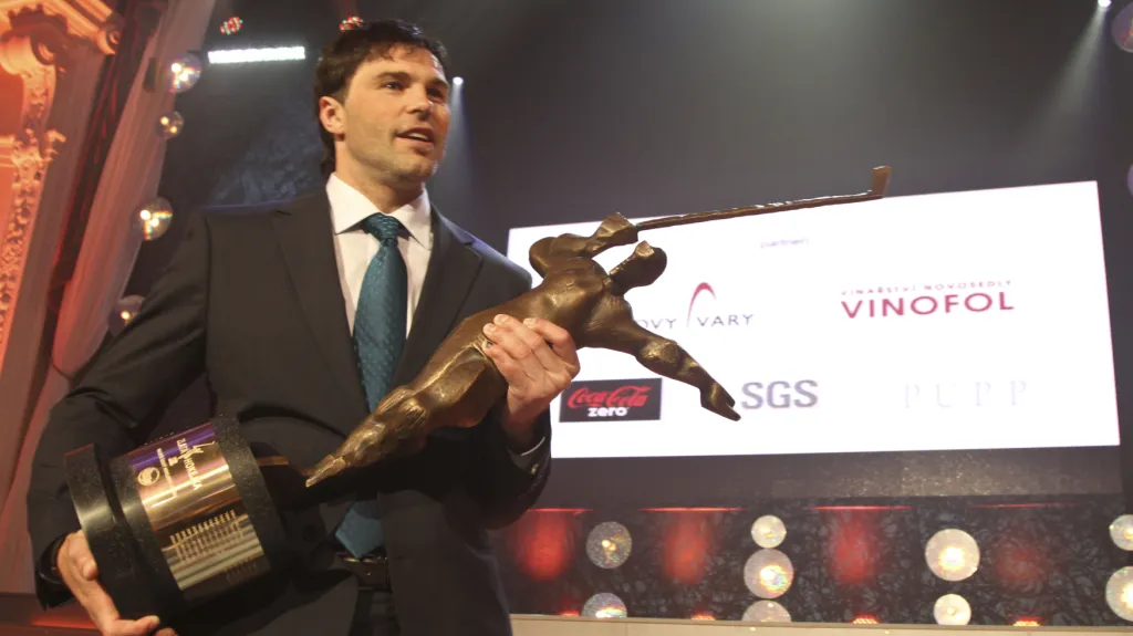 Jaromír Jágr při triumfu ve Zlaté hokejce v roce 2011
