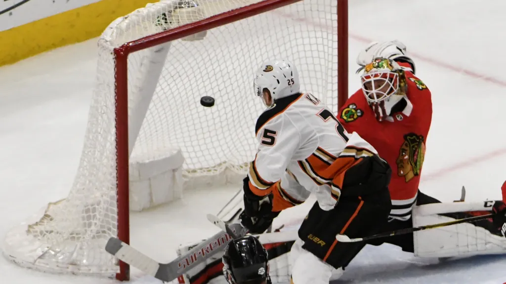 Gól Ondřeje Kašeho do brány Chicaga