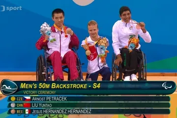 Čeští plavci vylovili z paralympijského bazénu zlato a stříbro