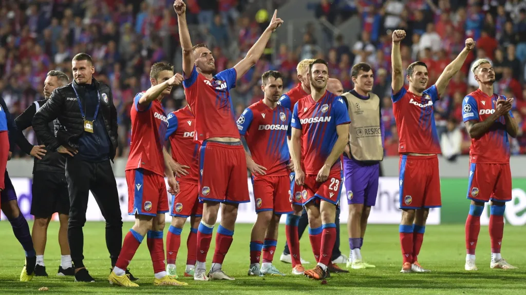 Fotbalisté Plzně slaví postup do Ligy mistrů