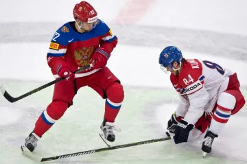 Tomáš Kundrátek v souboji s Artěmijem Panarinem