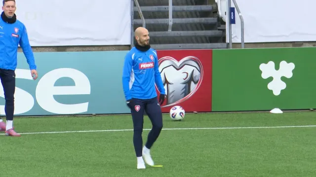 Fotbalisté se na Faerských ostrovech chystají na duel s domácími