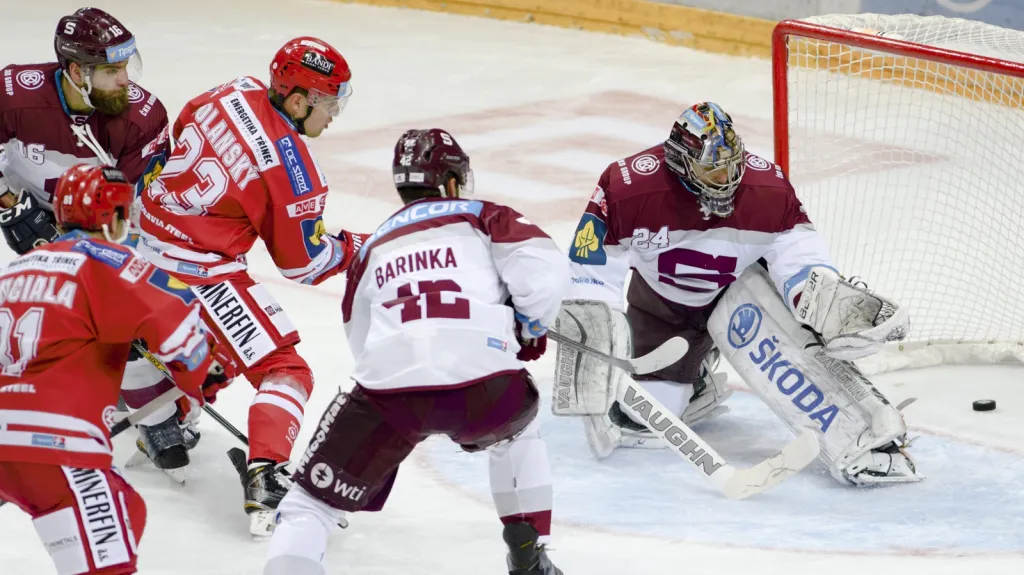 Útočník Jiří Polanský z Třince v utkání proti Spartě