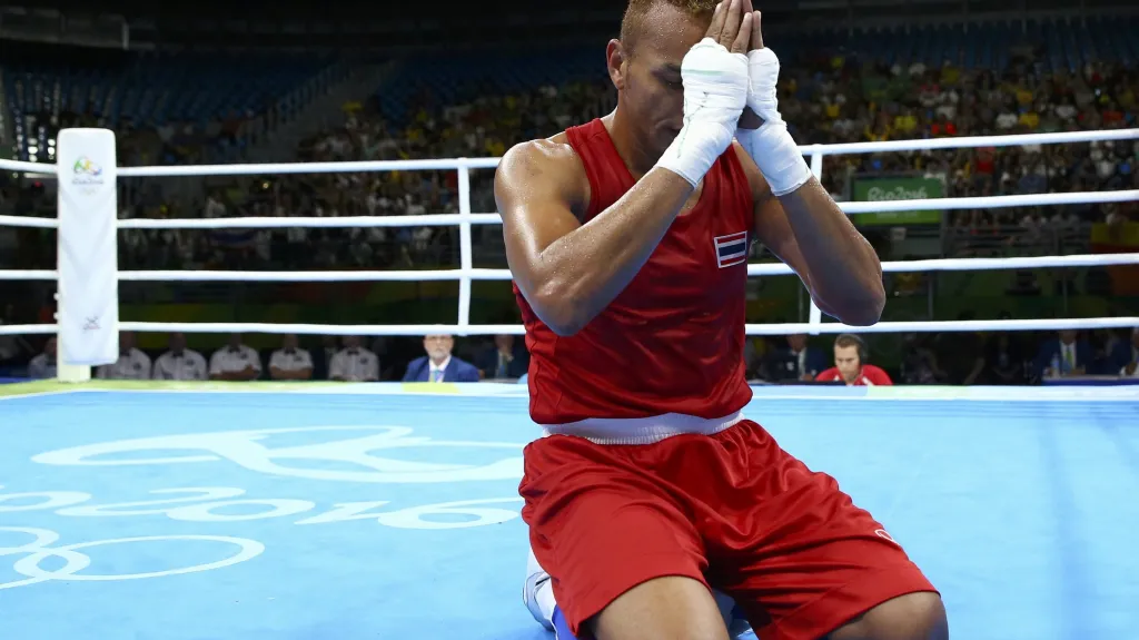 Thajský boxer Amnat Ruenroeng