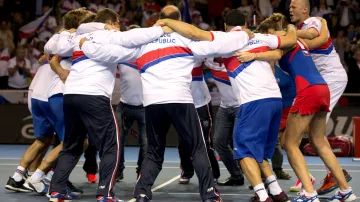 Radost českého týmu po vítězství ve Fed Cupu