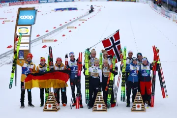 Závod smíšených týmů ovládli norští sdruženáři