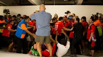 Tlačenice v tiskovém středisku na Maracaná