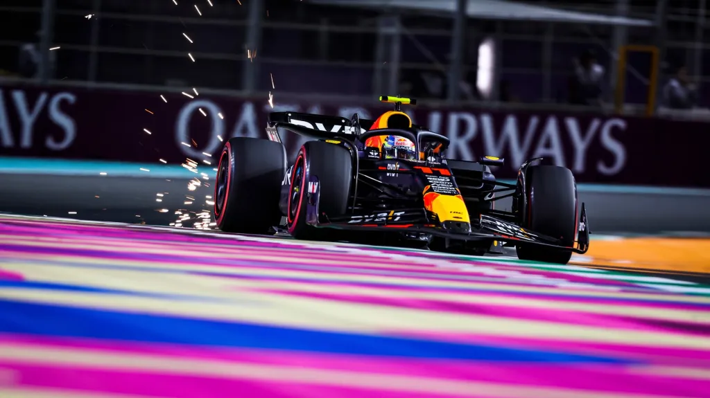 Sergio Pérez na okruhu v Džiddě