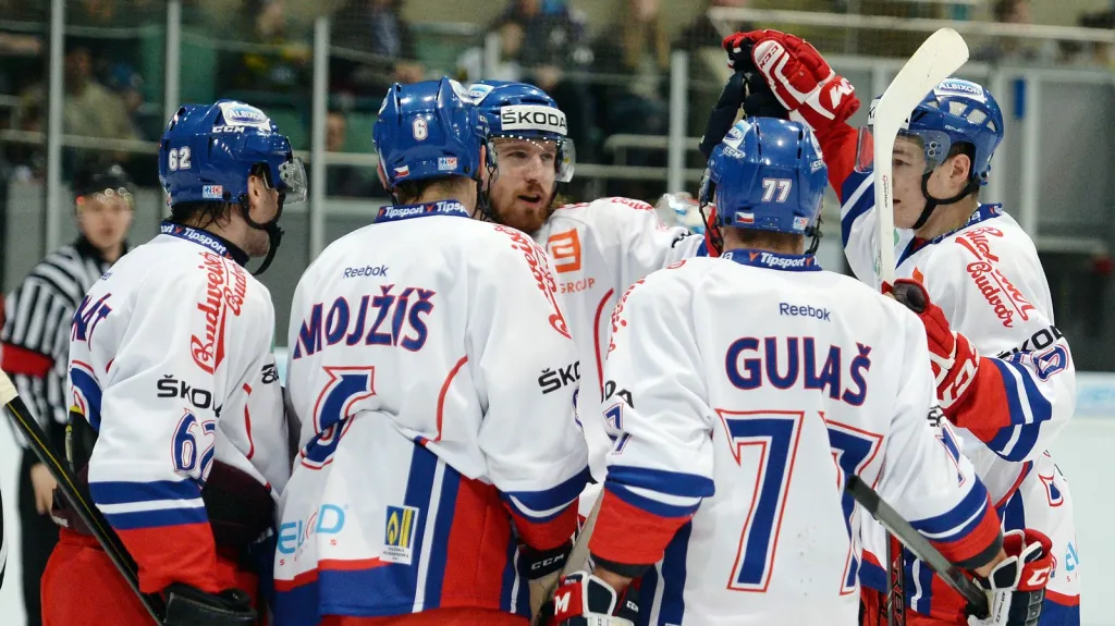 Radující se čeští reprezentanti