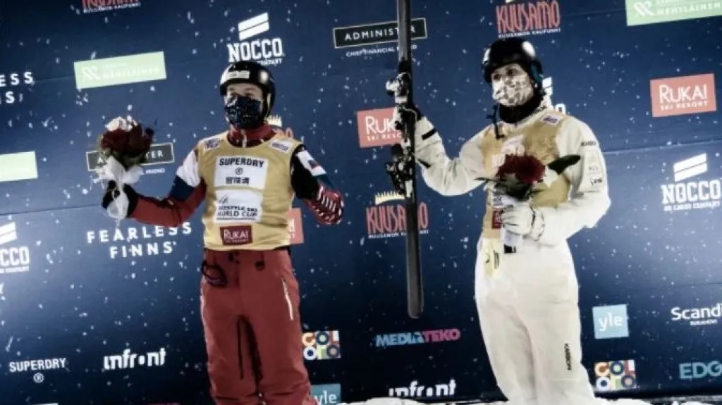 Maxim Burov a Laura Peelová