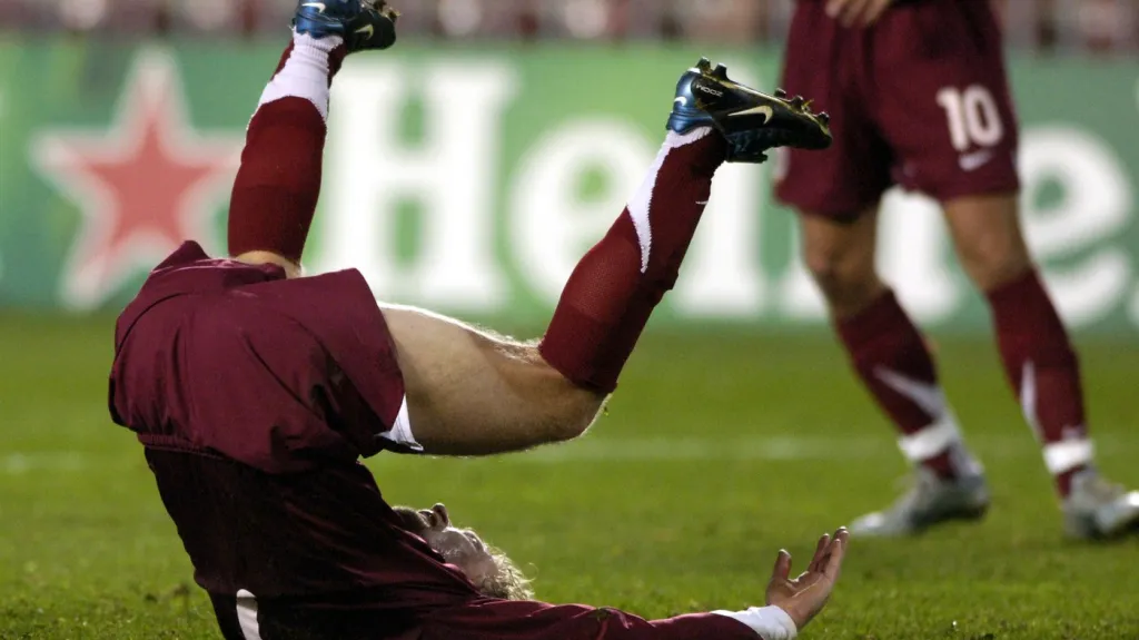 Lukáš Zelenka ze Sparty v utkání s Thunem