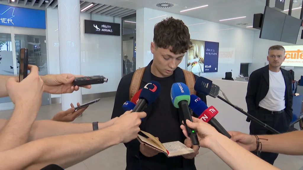 Ladislav Krejčí po příletu z MS