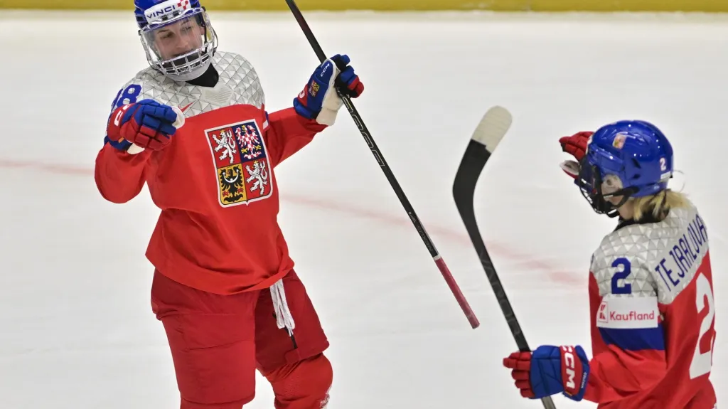 Kristýna Kaltounková a Aneta Tejralová